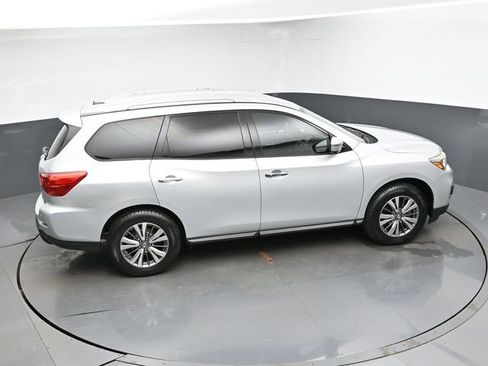 Used 2018 Nissan Pathfinder SL AWD/4WD image 41
