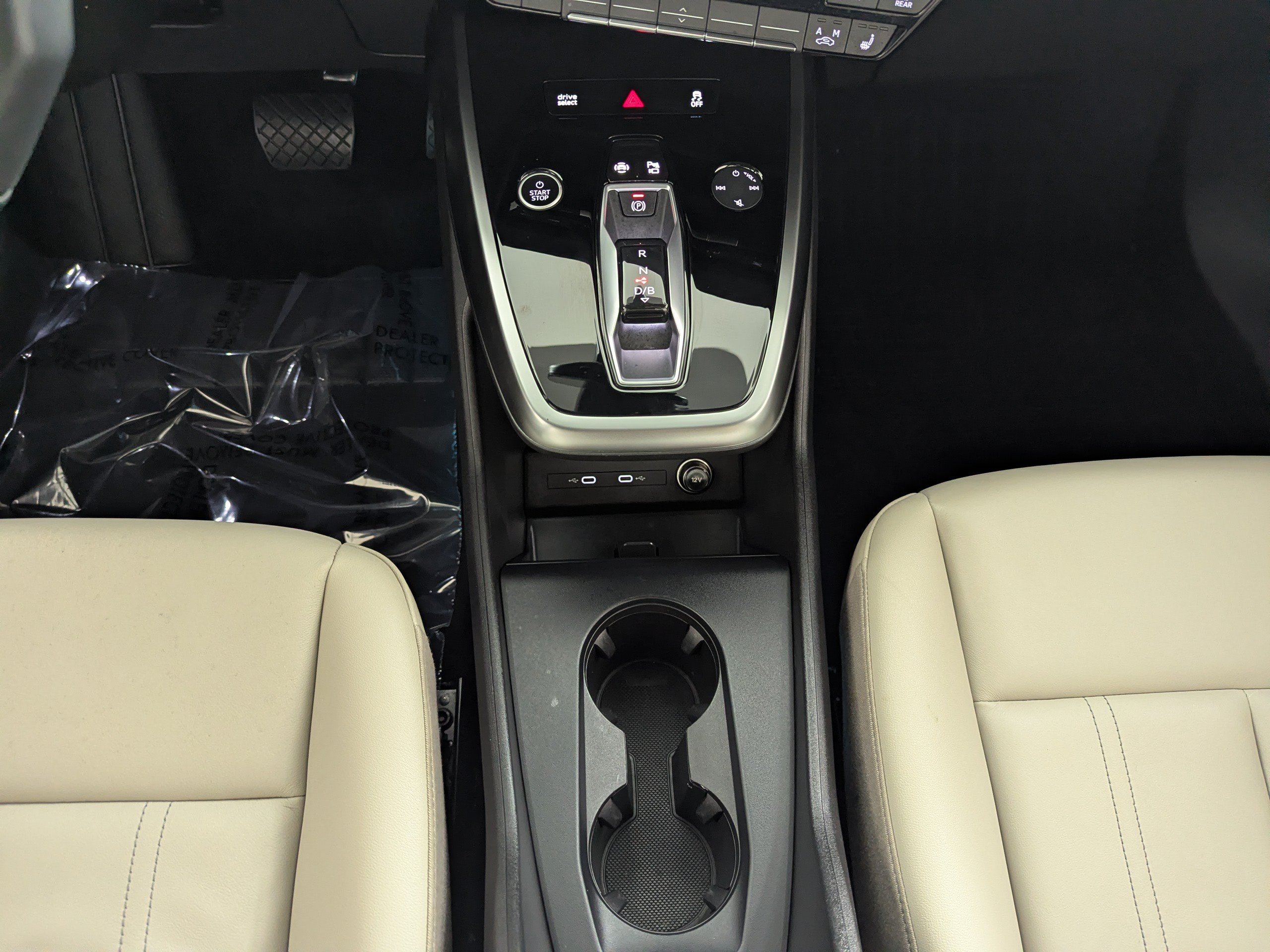 Certified 2023 Audi Q4 e-tron Premium Plus w/ Premium Plus AWD/4WD image 19