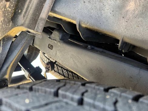 Used 2011 Toyota Tacoma 4x4 Access Cab V6 w/ TRD Sport Pkg image 21