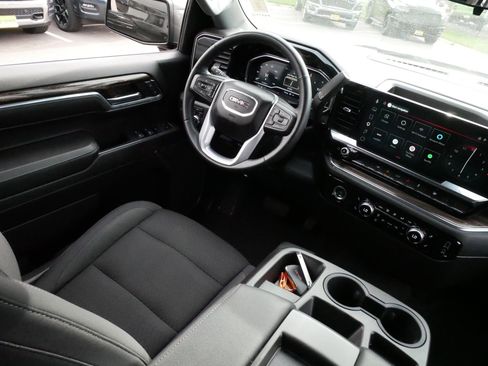 Used 2023 GMC Sierra 1500 Elevation AWD/4WD image 9