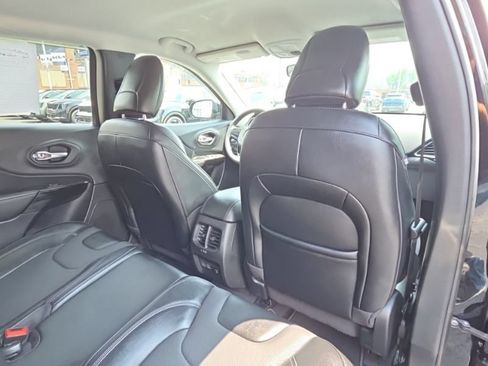 Used 2023 Jeep Cherokee Altitude Lux AWD/4WD image 18
