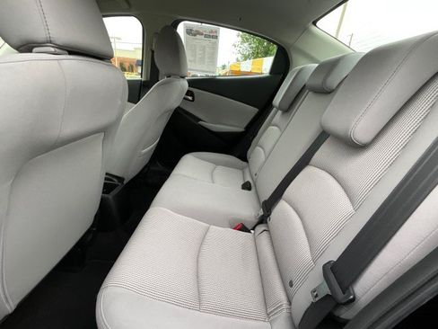 Used 2020 Toyota Yaris L FWD image 27
