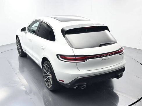Certified 2024 Porsche Macan S AWD/4WD image 36