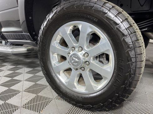 Used 2022 RAM 3500 Laramie AWD/4WD image 11