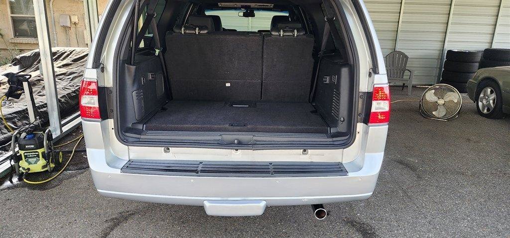 Used 2010 Lincoln Navigator L 4WD image 36