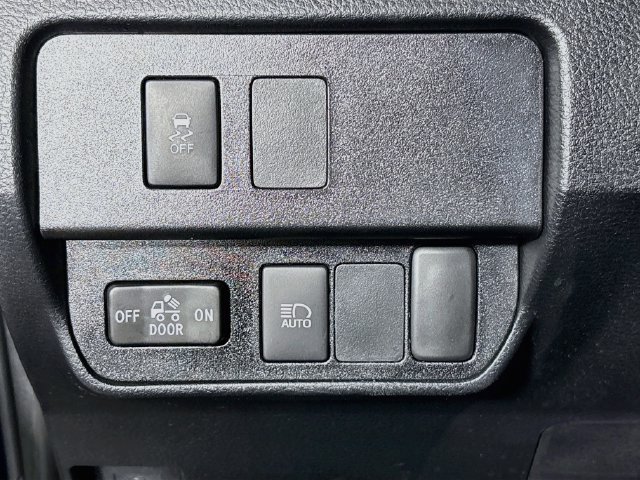 Used 2022 Toyota Tacoma SR5 RWD image 10