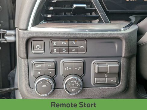 Used 2026 Chevrolet Tahoe Z71 w/ Comfort Package AWD/4WD image 18