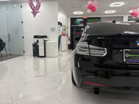 Used 2017 BMW 320i xDrive Sedan image 13