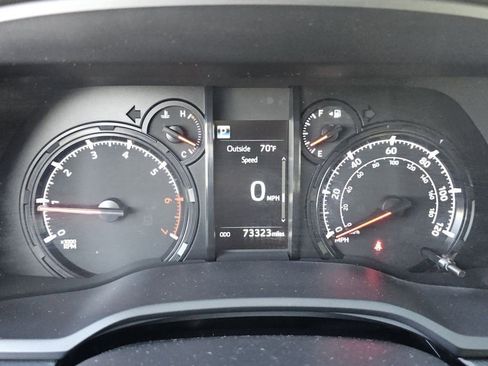 Used 2022 Toyota 4Runner SR5 Premium w/ Moonroof Package AWD/4WD image 34