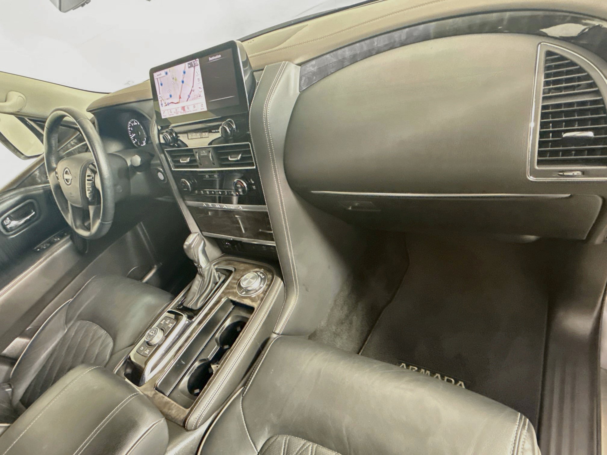 Used 2022 Nissan Armada Platinum w/ Captain's Chairs Package AWD/4WD image 31