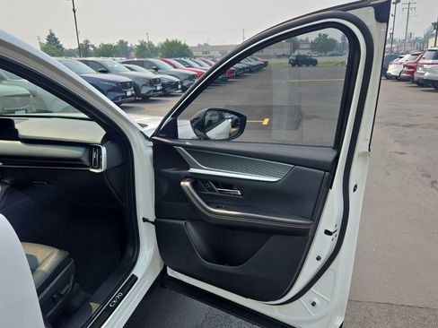 Used 2025 MAZDA CX-70 Plug-In Hybrid w/ Premium Plus AWD/4WD image 18