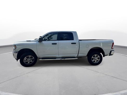 Used 2024 RAM 2500 Big Horn AWD/4WD image 9