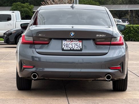 Used 2022 BMW 330i xDrive Sedan w/ Convenience Package image 5