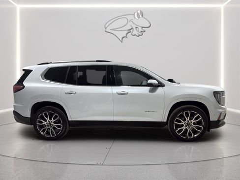 Used 2026 GMC Acadia Denali Ultimate w/ LPO, Floor Liner Package AWD/4WD image 6