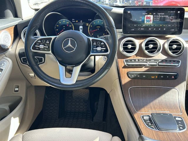 Used 2021 Mercedes-Benz GLC 300 4MATIC image 21