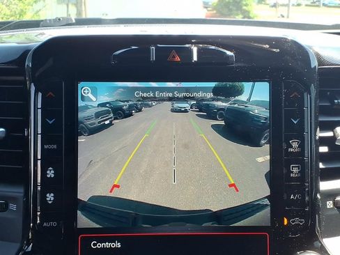 Used 2021 RAM 1500 Laramie AWD/4WD image 8