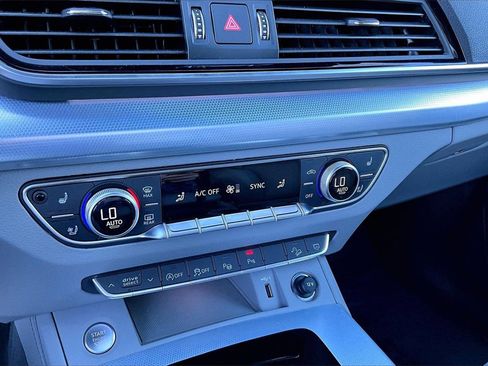 Certified 2025 Audi Q5 Prestige w/ Prestige Package image 15