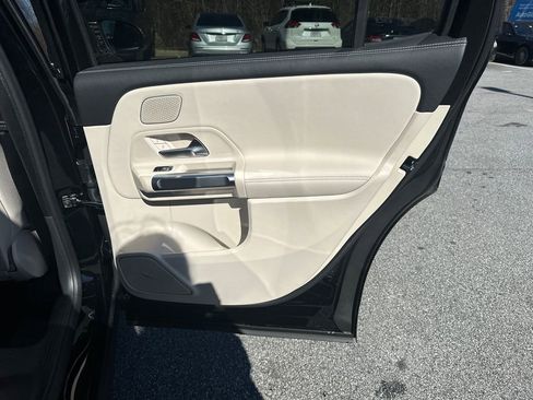 New 2026 Mercedes-Benz GLB 250 image 18