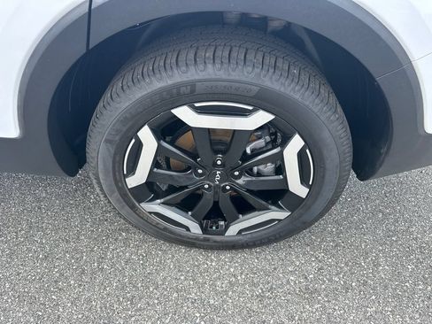 Used 2023 Kia Telluride S FWD image 19