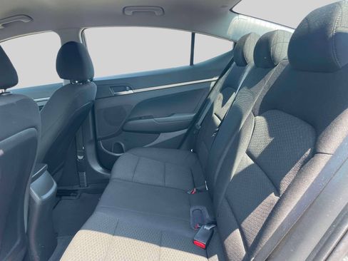 Used 2020 Hyundai Elantra SE w/ Cargo Package (C1) FWD image 12