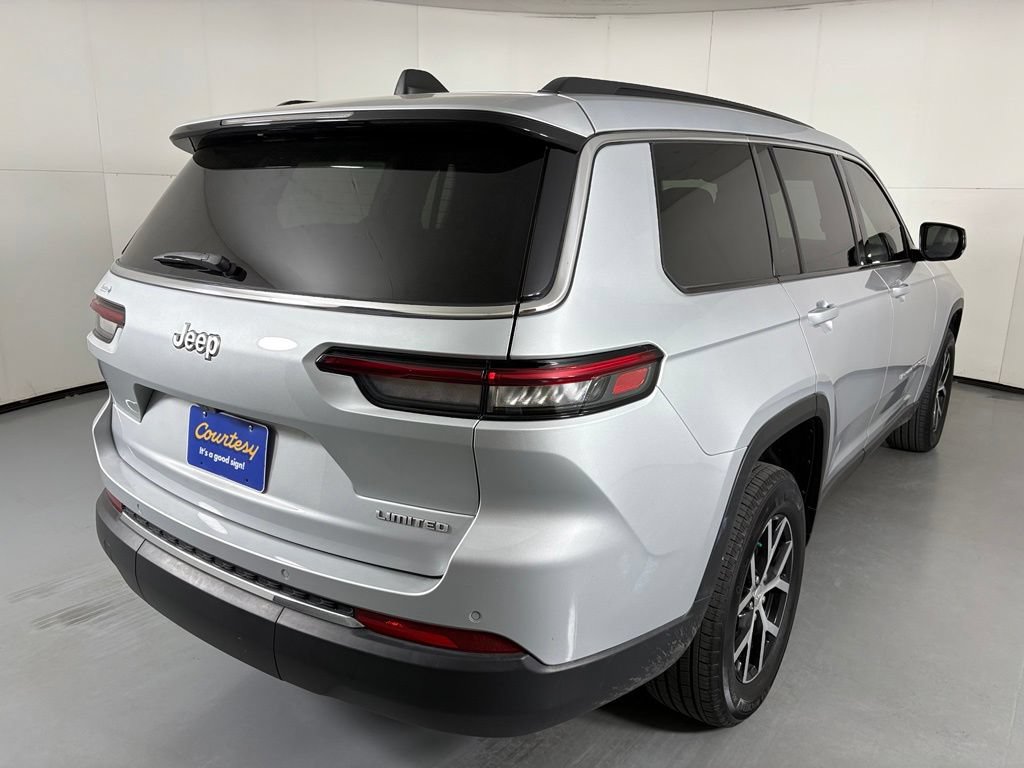 Used 2024 Jeep Grand Cherokee L Limited RWD image 8
