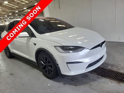 Used 2023 Tesla Model X Standard Range image 3