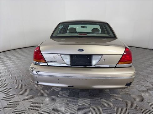 Used 1999 Ford Crown Victoria RWD image 6