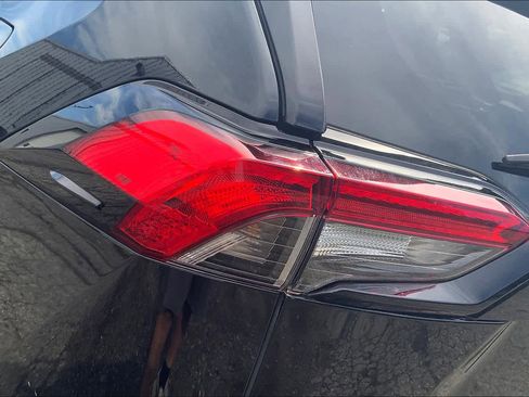 Used 2021 Toyota RAV4 SE AWD/4WD image 28