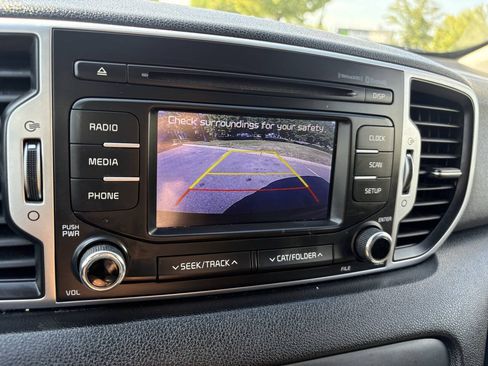 Used 2017 Kia Sportage LX FWD image 36