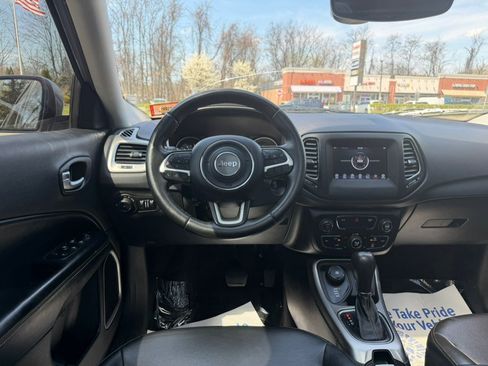 Used 2017 Jeep Compass Latitude w/ Popular Equipment Group image 26