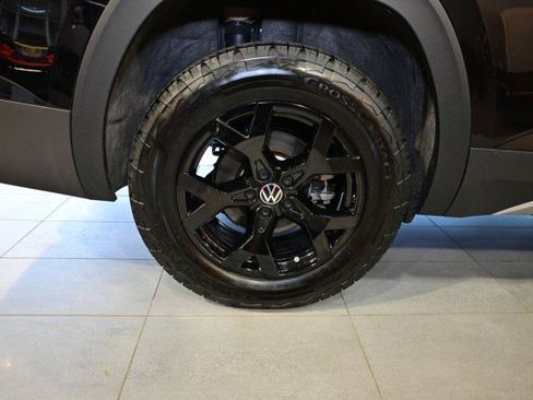 Used 2024 Volkswagen Atlas Peak Edition SE image 47