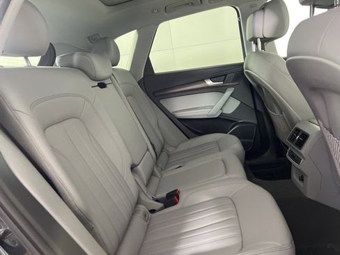Certified 2022 Audi Q5 2.0T Premium Plus w/ Premium Plus Package image 18