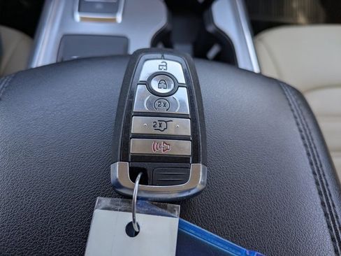 Certified 2022 Ford Edge SEL w/ Convenience Package image 30