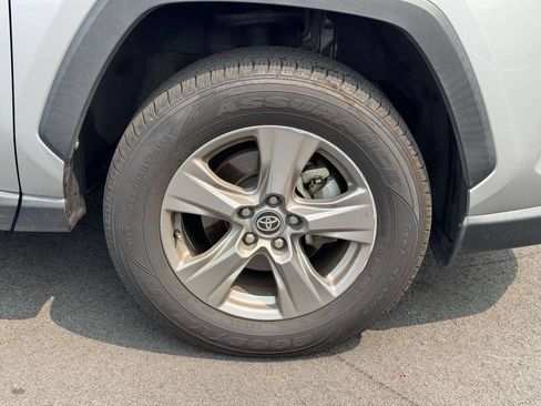 Used 2024 Toyota RAV4 XLE FWD image 26