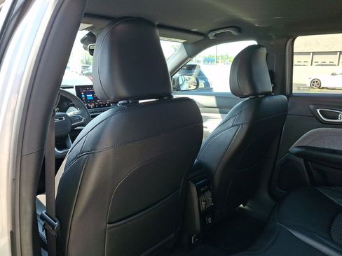 Used 2024 Jeep Compass Latitude AWD/4WD image 21