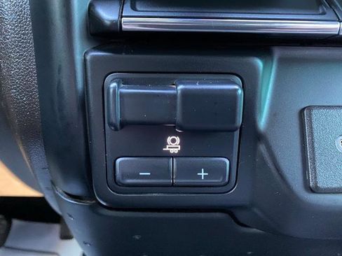 Used 2022 GMC Sierra 2500 SLE w/ SLE Convenience Package image 23