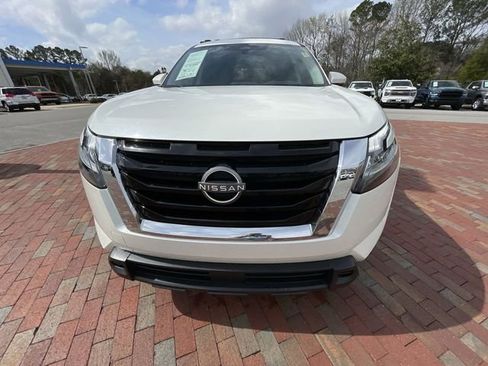 Used 2022 Nissan Pathfinder SV image 25