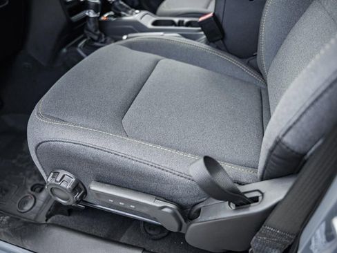 New 2025 Jeep Gladiator Sport image 35