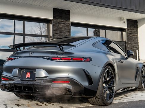 Used 2025 Mercedes-Benz AMG GT 63 image 9