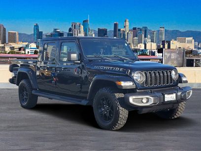 Used 2025 Jeep Gladiator Sport