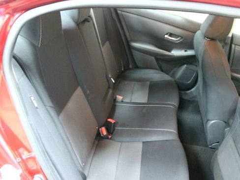 Used 2020 Nissan Sentra SV image 9