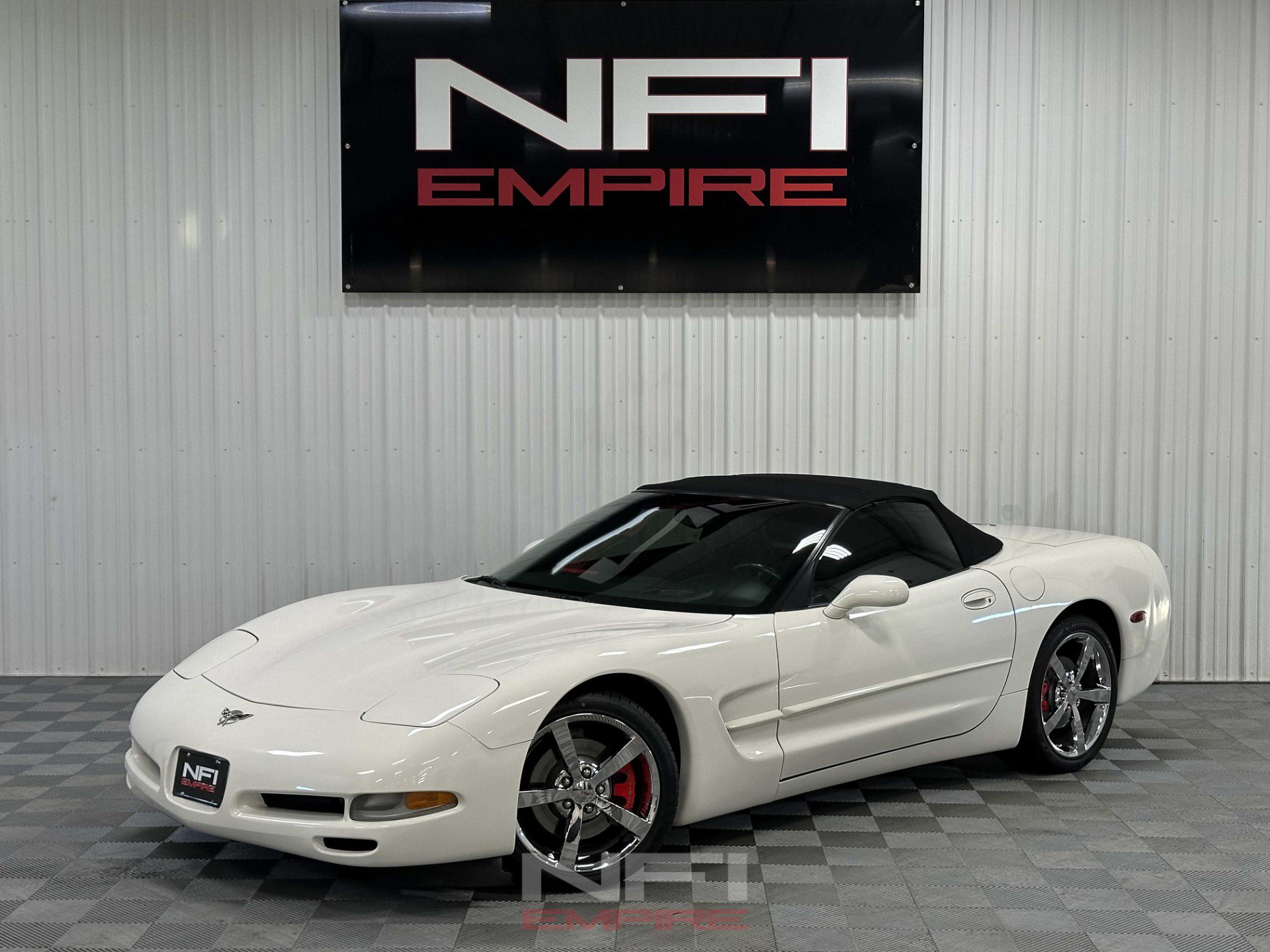 Used 2003 Chevrolet Corvette Convertible w/ Preferred Equipment Group1 RWD image 2