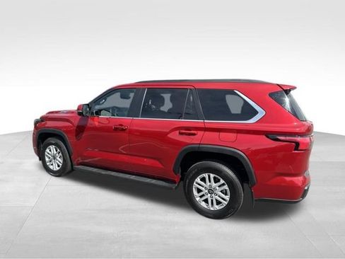 Used 2025 Toyota Sequoia SR5 AWD/4WD image 2