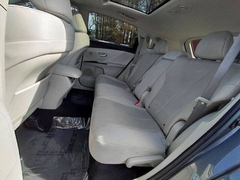 Used 2010 Toyota Venza FWD image 11