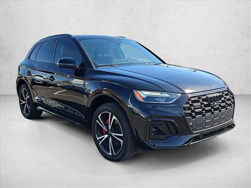 Certified 2025 Audi Q5 2.0T Premium Plus w/ Premium Plus Package image 3