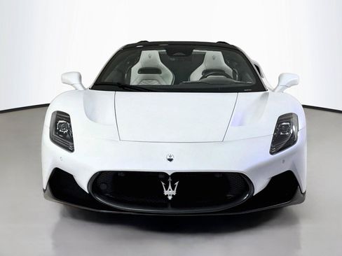 Used 2023 Maserati MC20 Spyder RWD image 11