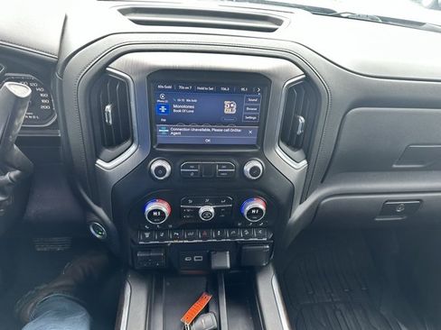 Used 2022 GMC Sierra 2500 Denali w/ Denali Ultimate Package image 9