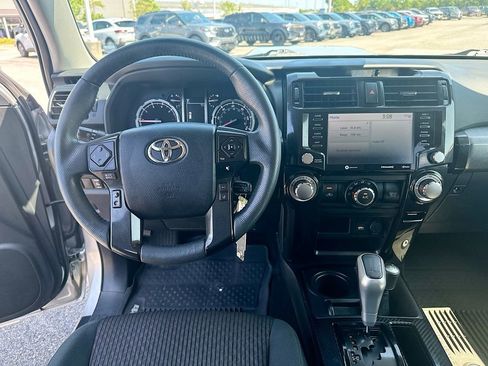 Used 2021 Toyota 4Runner TRD Off-Road AWD/4WD image 19