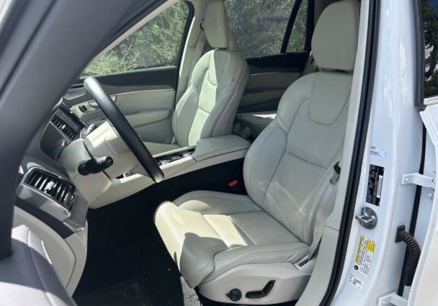 Used 2023 Volvo XC90 T8 Ultimate w/ Protection Package AWD/4WD image 4