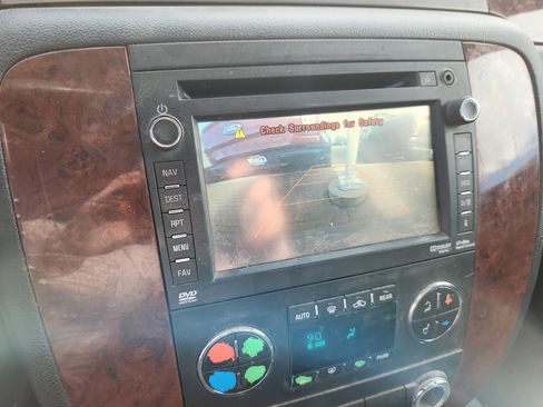 Used 2012 Chevrolet Tahoe LT image 18